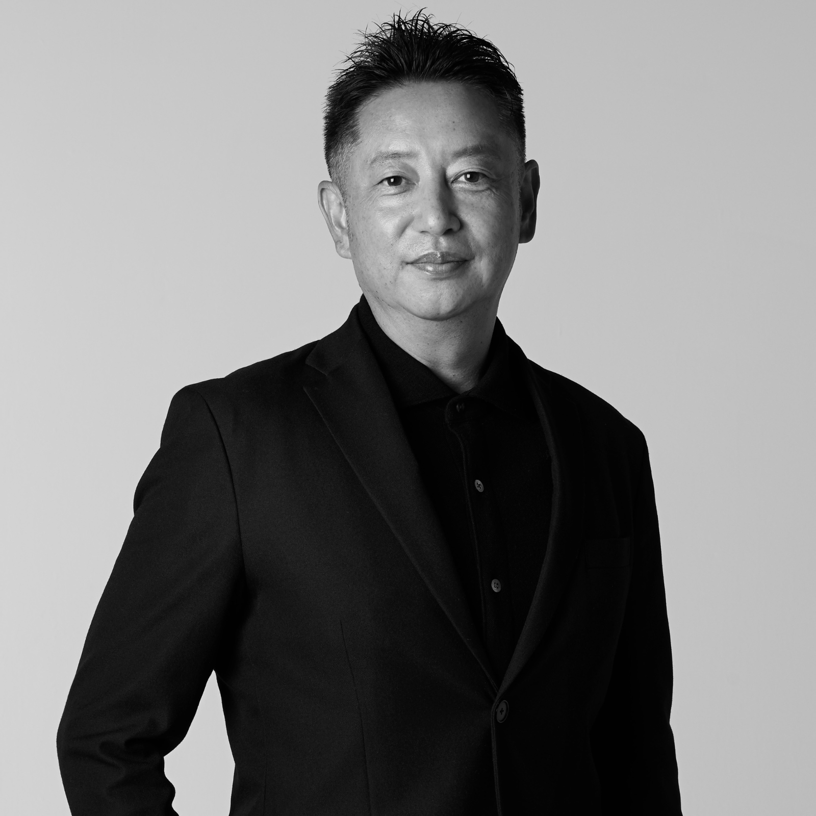 米広 靖