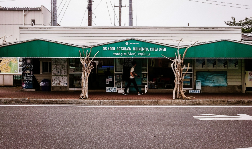 POP-UP ART GALLERY